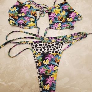 Moana bikini lighting loop